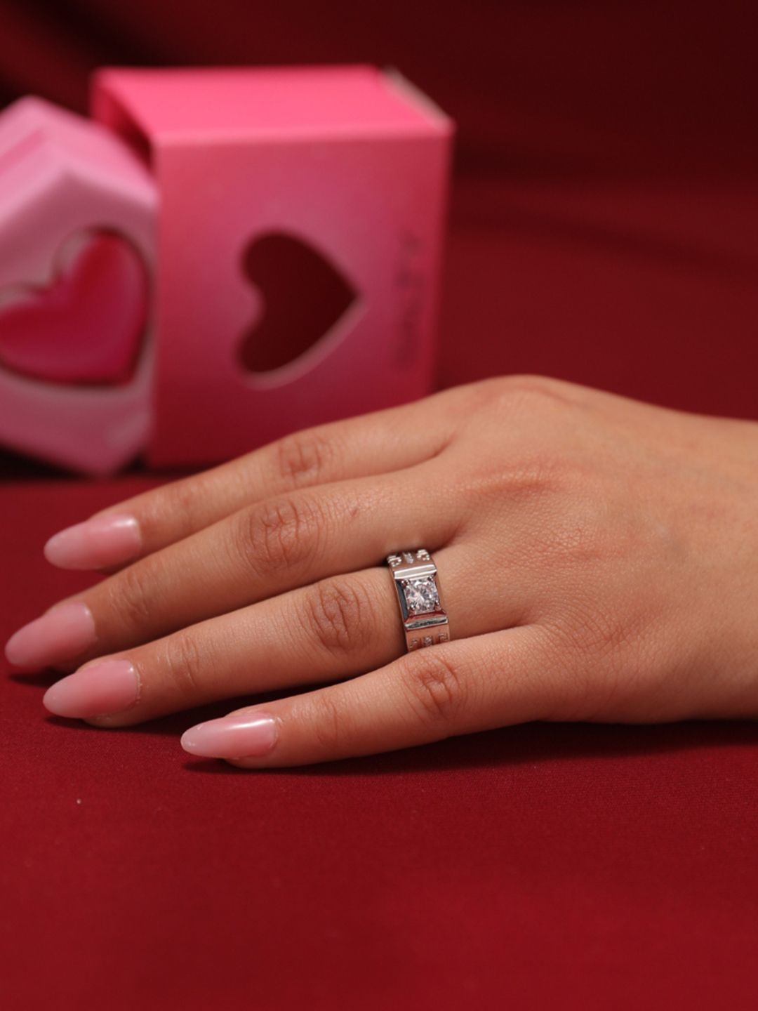 SALTY Unisex Set of 2 Stone Studded Unity Solitaire Couple Rings
