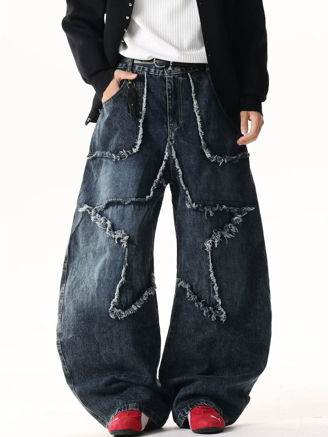 Men Wide Leg Mid-Rise Light Fade Applique Jeans