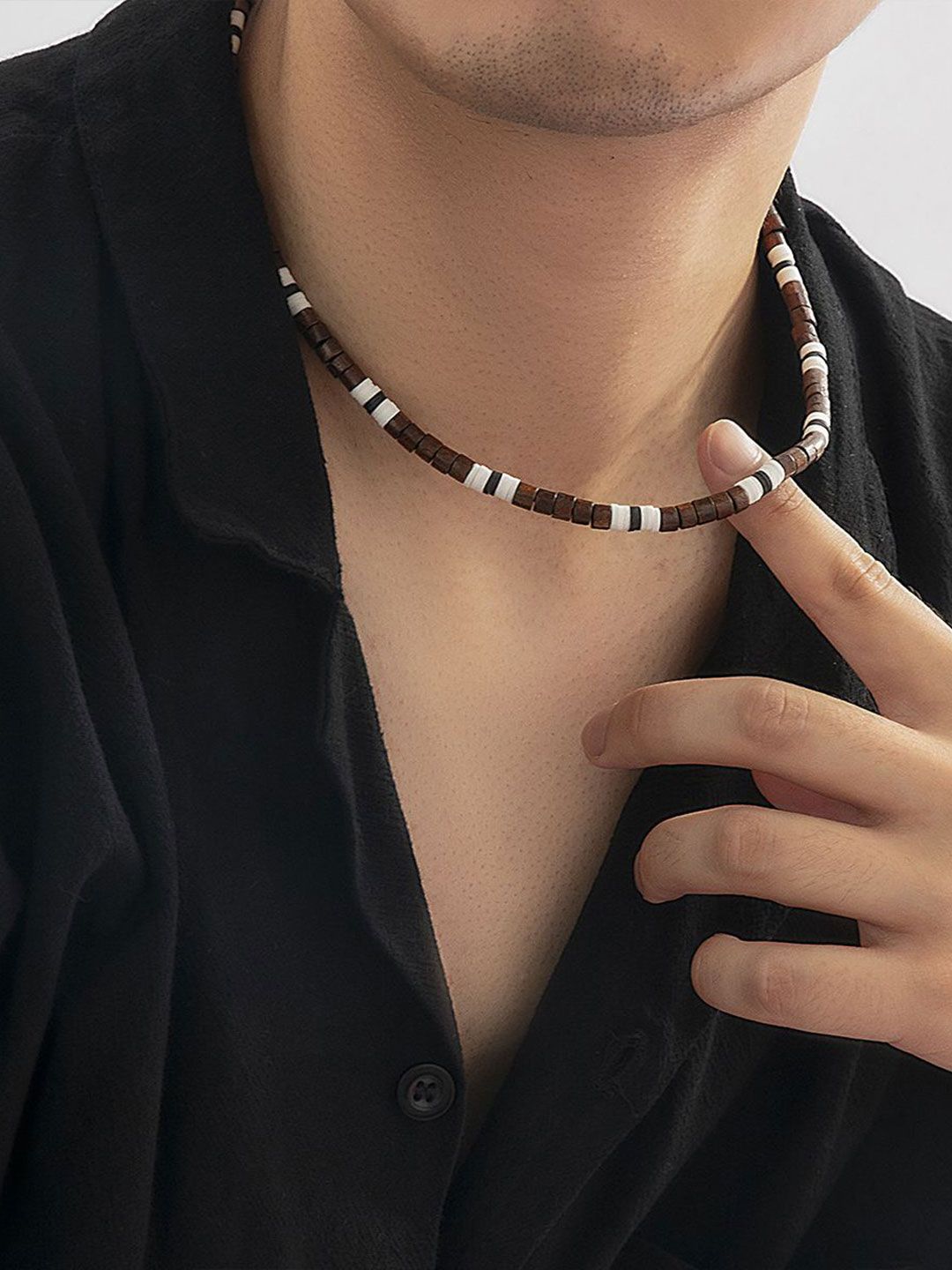 Women Silver-Plated Enamelled Necklace