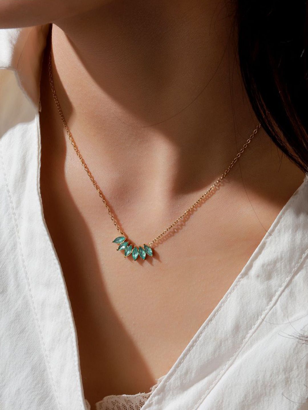 SALTY Peony Kiss Necklace