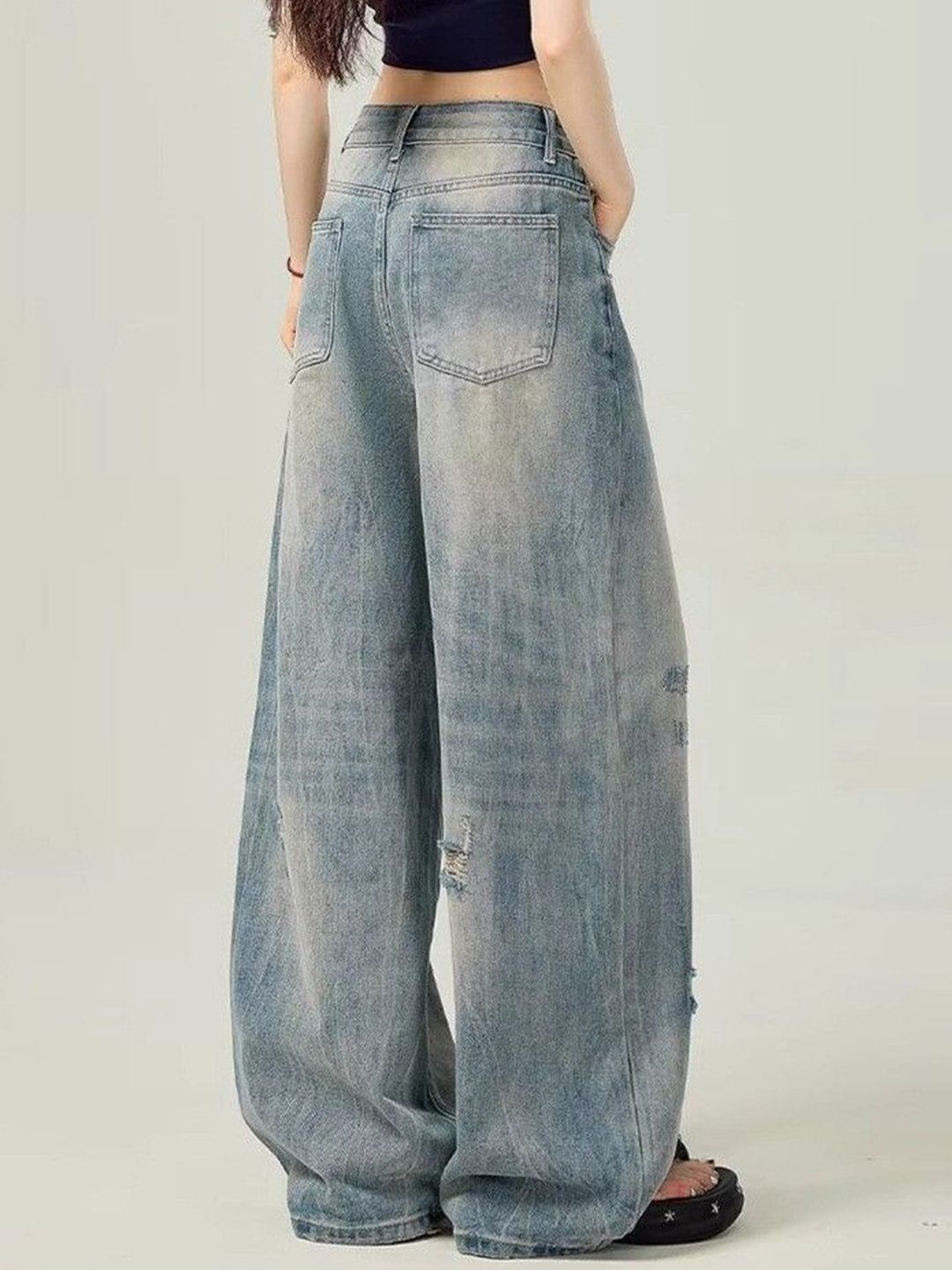 Women Wide Leg Mid-Rise Mildly Distressed Light Fade Jeans