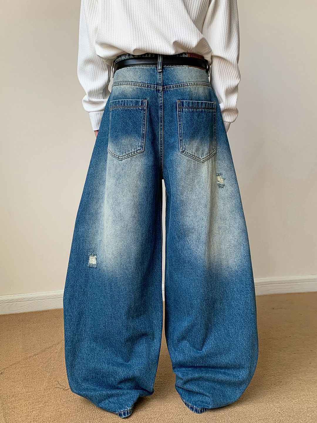 Men Wide Leg Mid-Rise Low Distress Light Fade Jeans