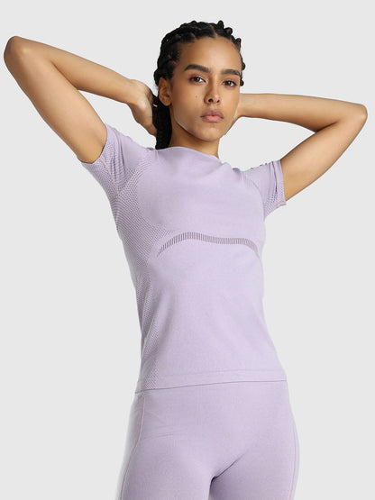 Women Solid Round Neck Slim Fit T-shirt