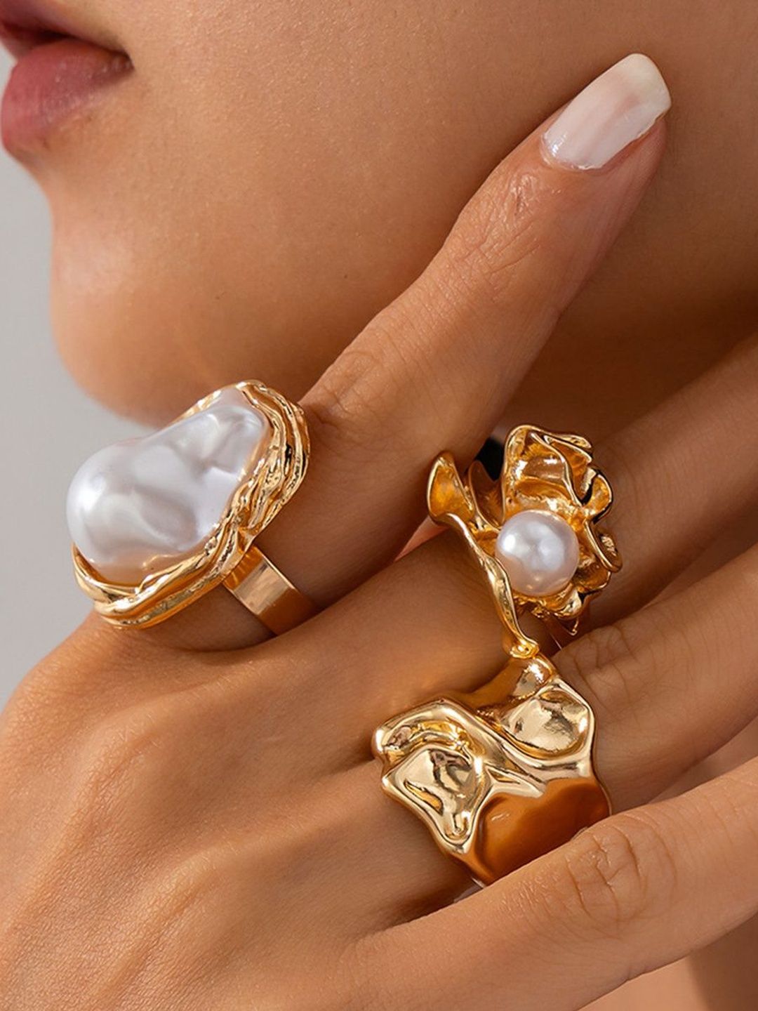 Set of 3 Gold-Plated Pearl-Studded Finger Ring