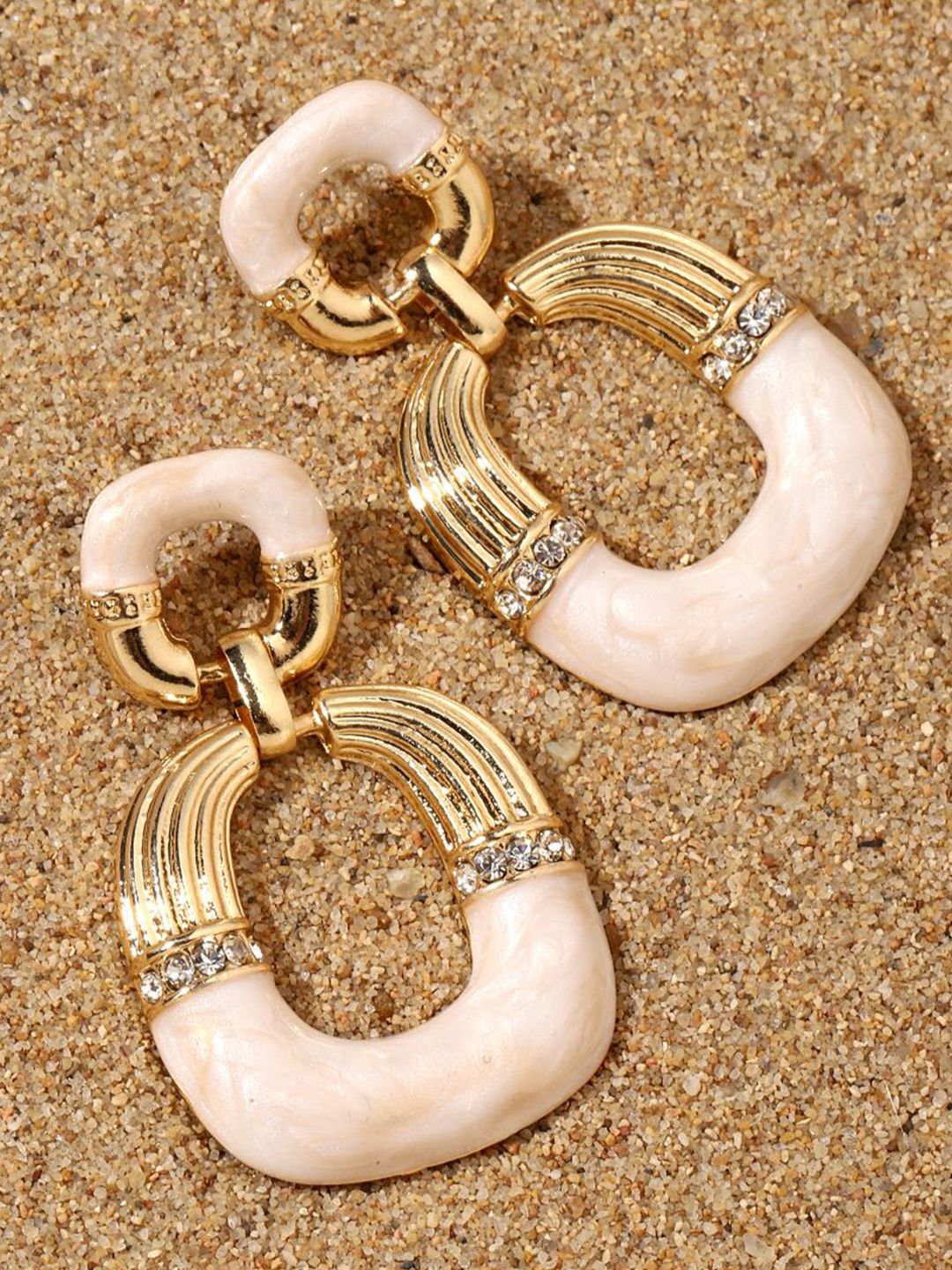 SALTY Pack of 2 Women Blush Luxury Gold Earring