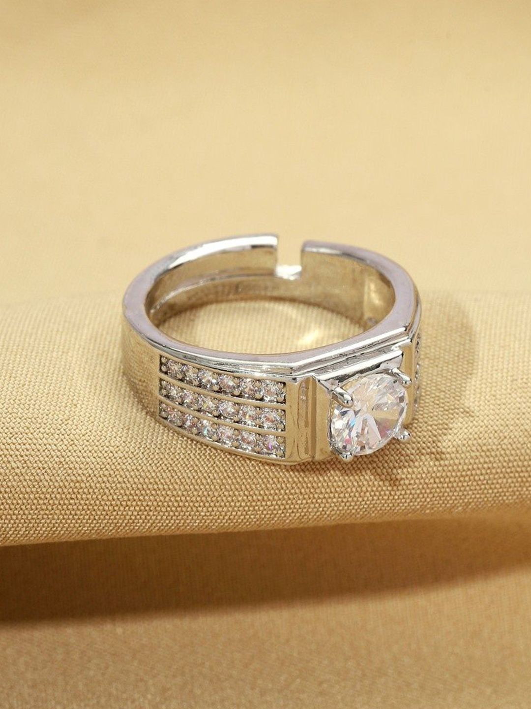 SALTY Set Of 2 Radiant Spark Crystal Ring For Couple