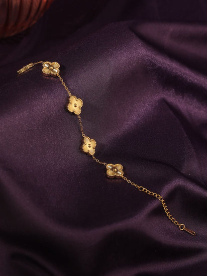 SALTY Women Golden Luck Leaflet Clover Wrist Bracelet