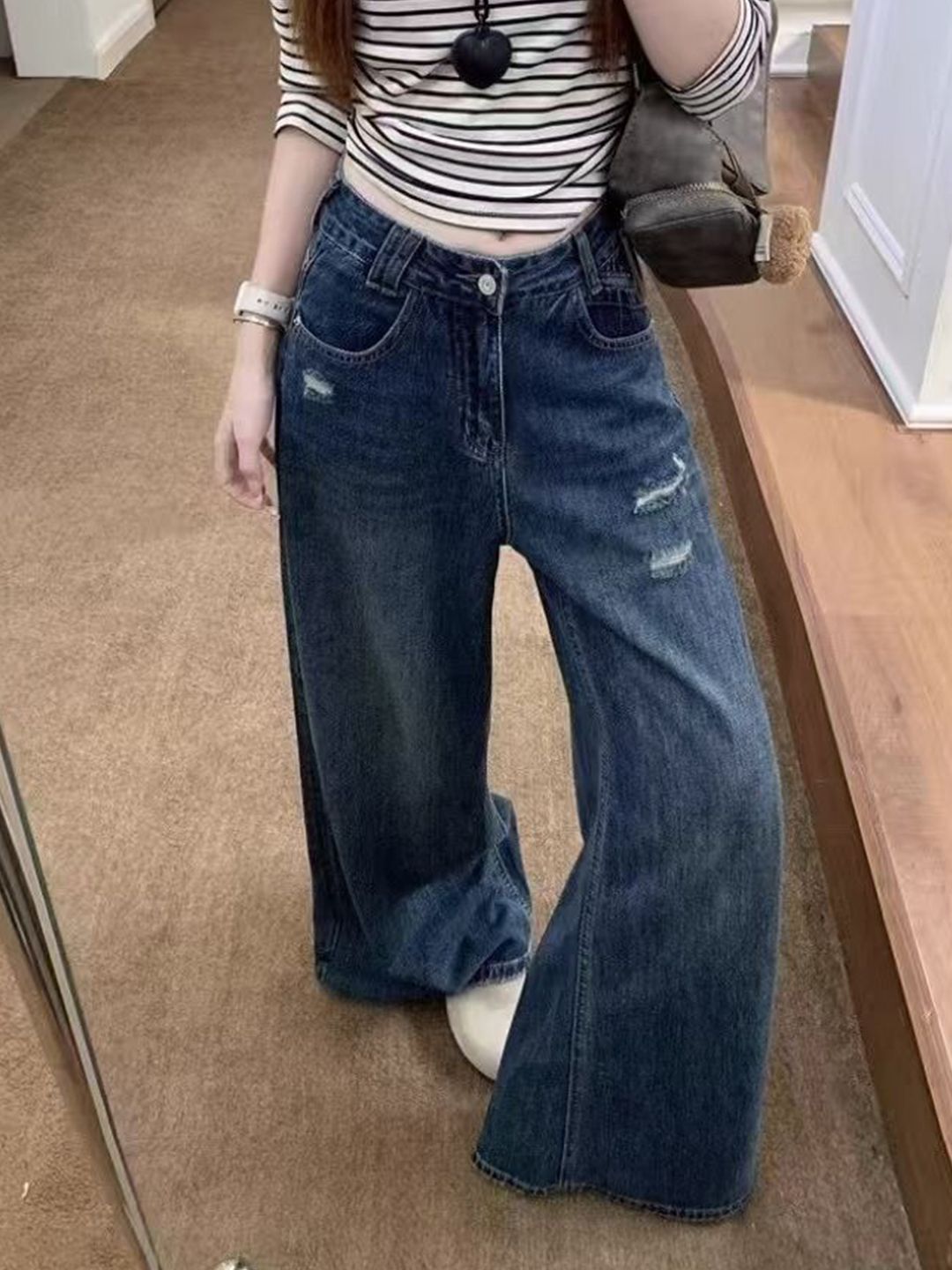 Women Mid-Rise Heavy Fade Retro Denims Regular Fit Jeans