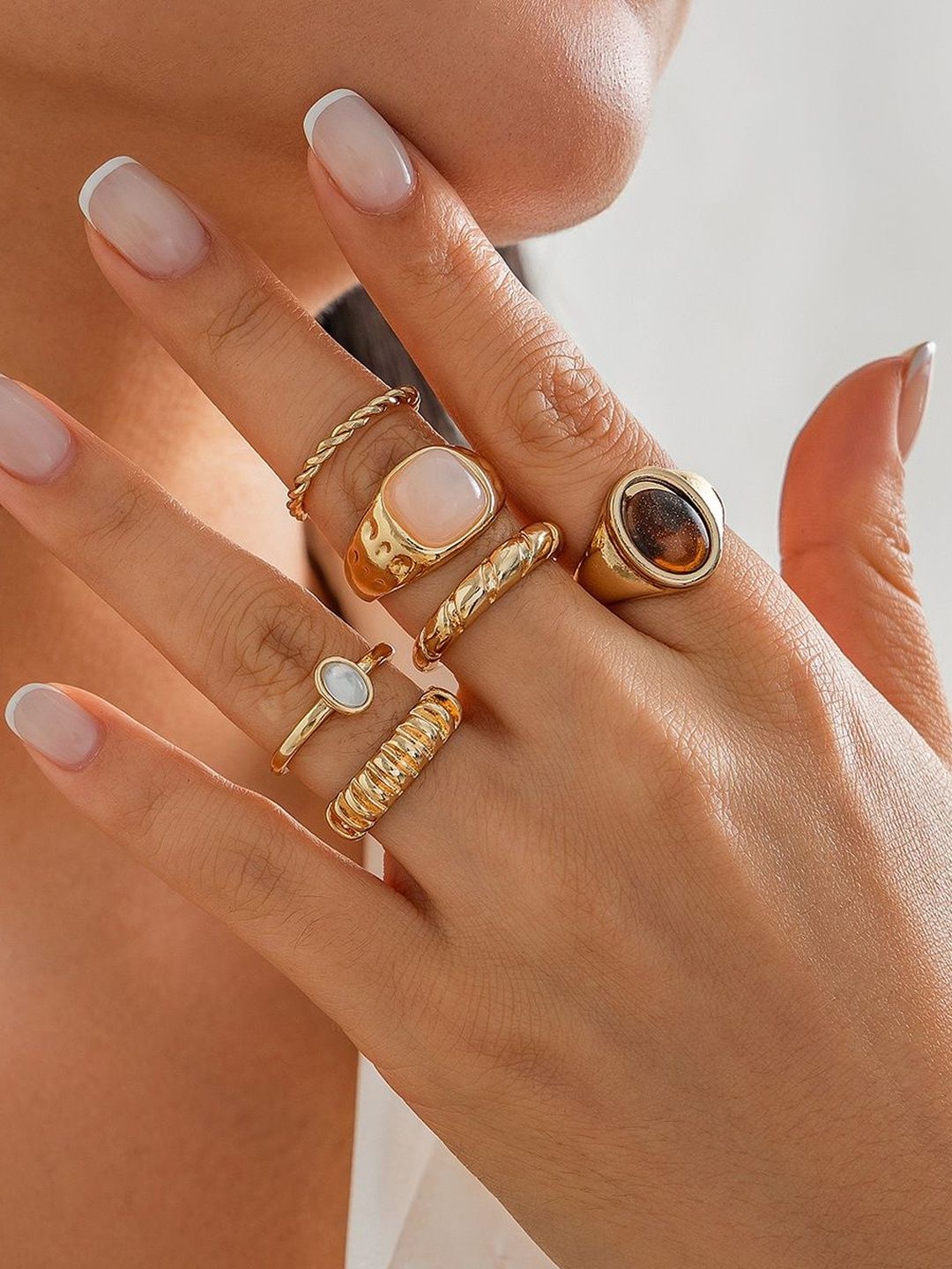 Set of 6 Gold-Plated Stone-Studded Finger Ring
