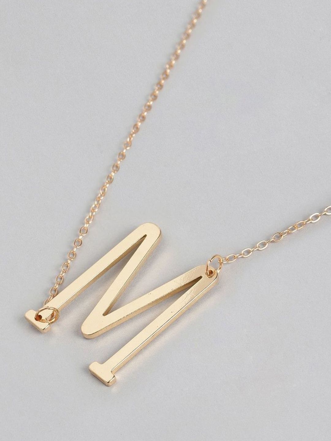 SALTY Chic Alphabet M Chain