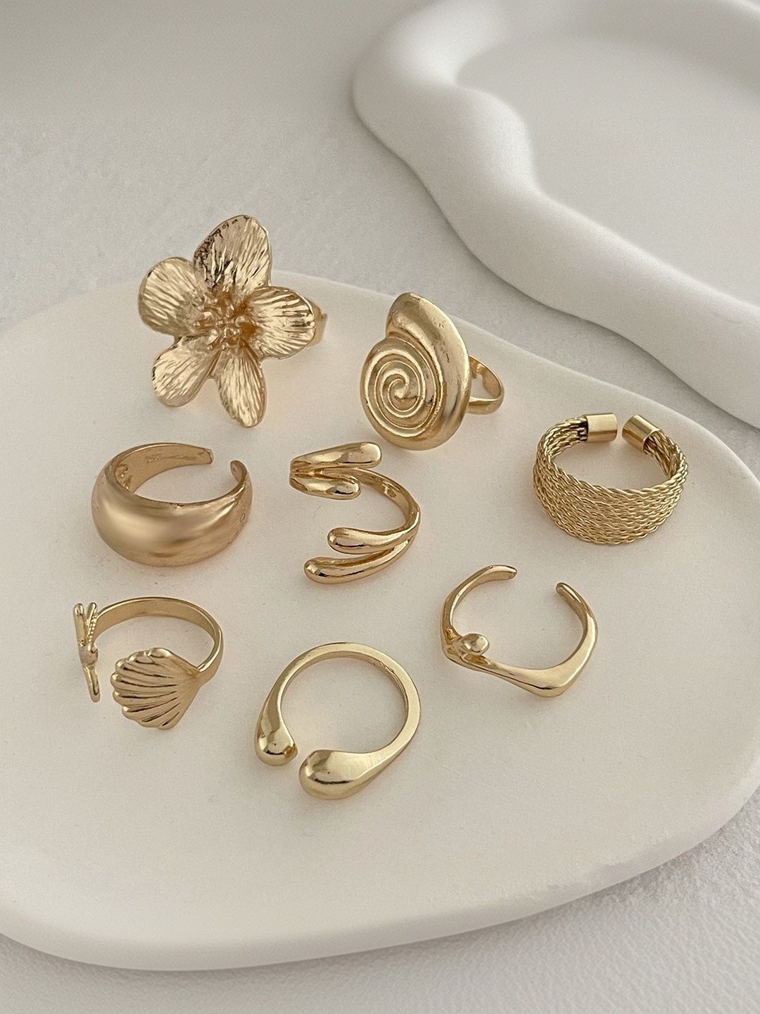 Set of 8 Gold-Plated Finger Ring