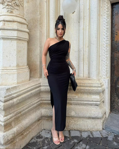 Bodycon One-Shoulder Maxi Dress with Ruched Detailing