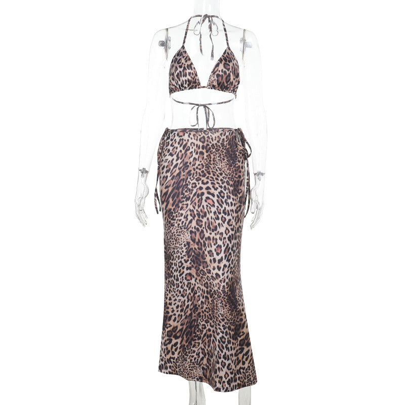 Lace-Up Three-Point Bikini With Leopard Print Skirt Mid-Length