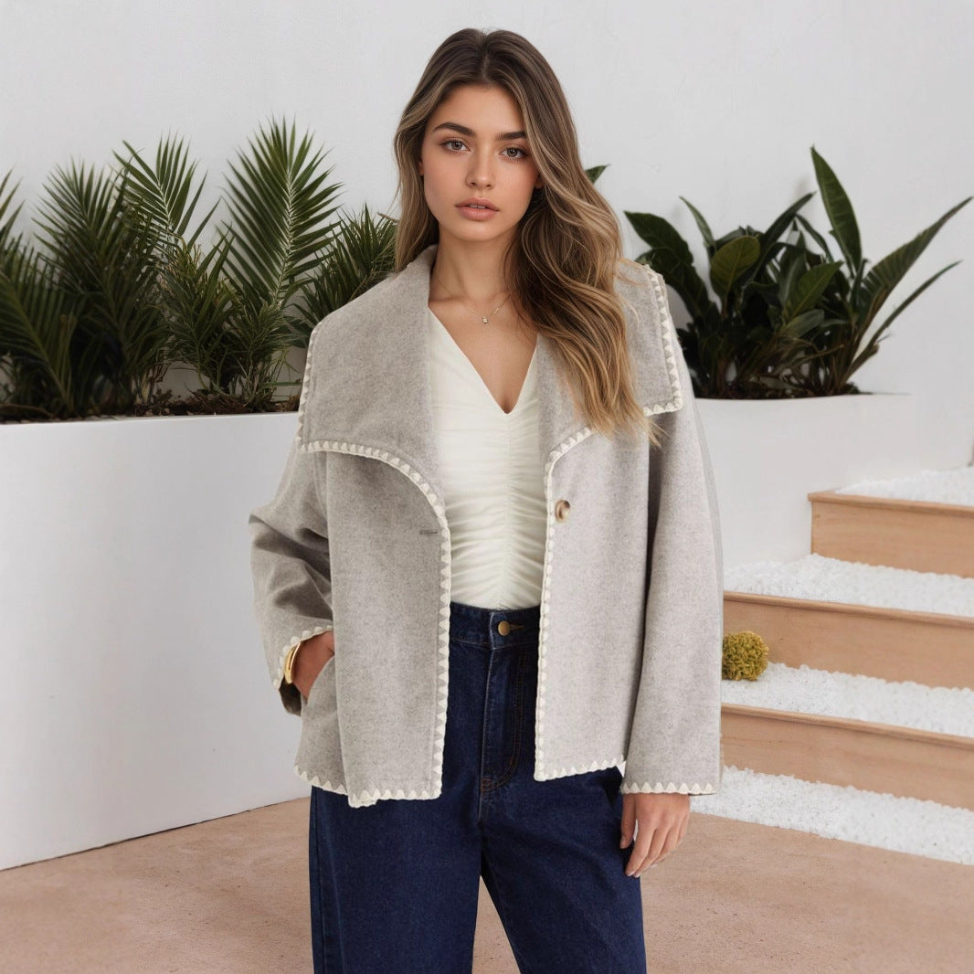 Light Gray Short Jacket with Wide Lapel and Scalloped Trim