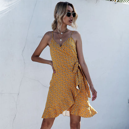 Floral Print Wrap Dress with V-Neck and Ruffled Hem