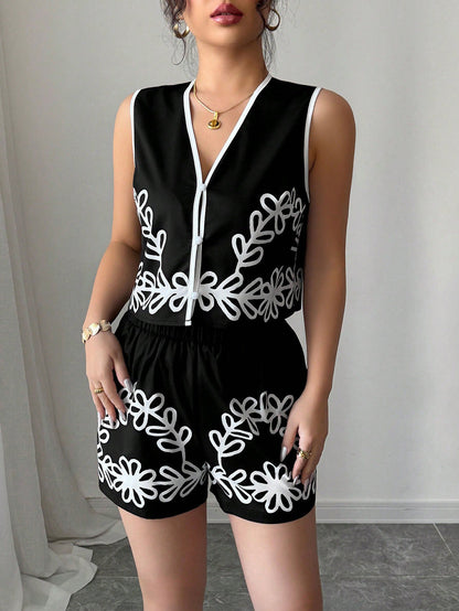 Floral Embroidery Print Two-Piece Shorts Set with Contrast Trim