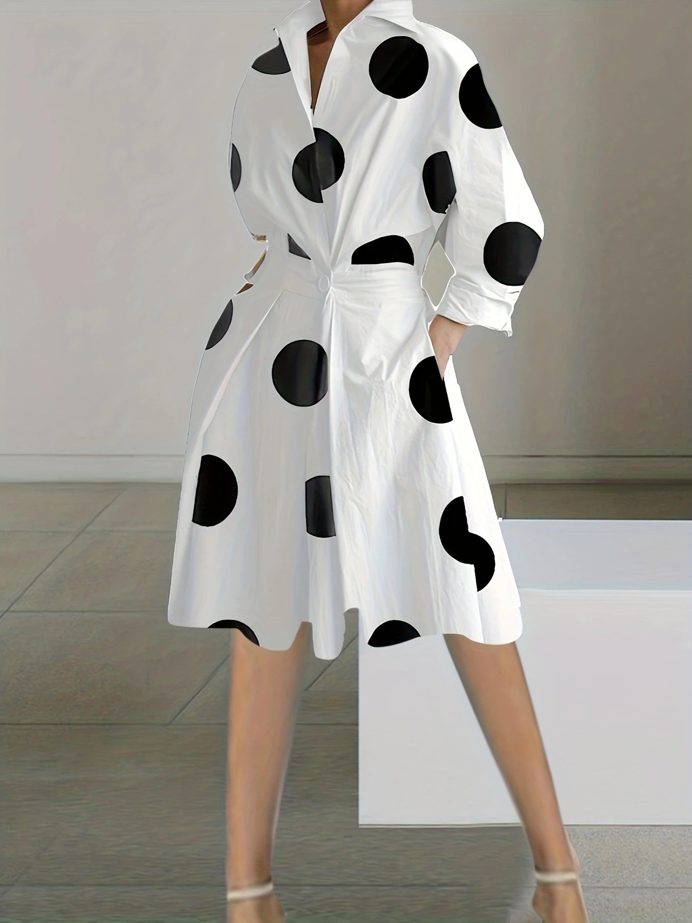 Printed A-Line Midi Dress with V-Neck and Long Sleeves