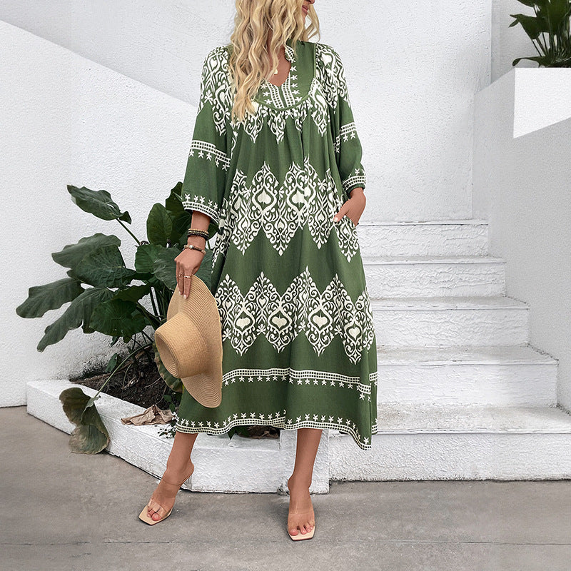 Loose Geometric Print Midi Dress with Three-Quarter Sleeves