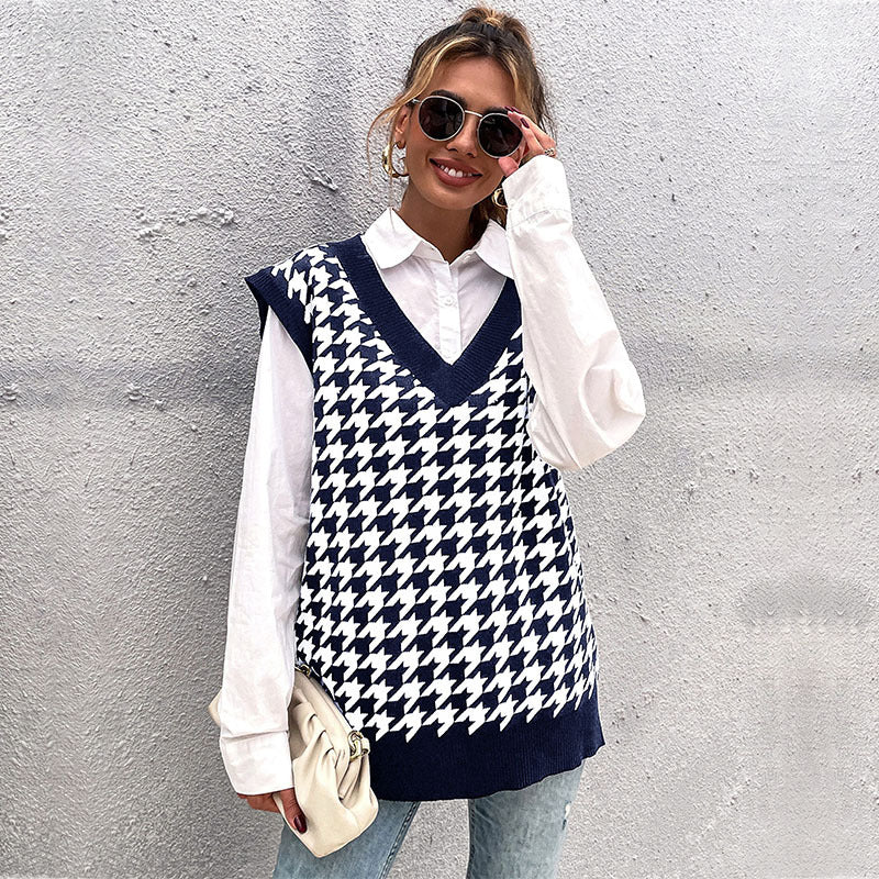 Oversized Houndstooth Knitted Vest with V-Neck