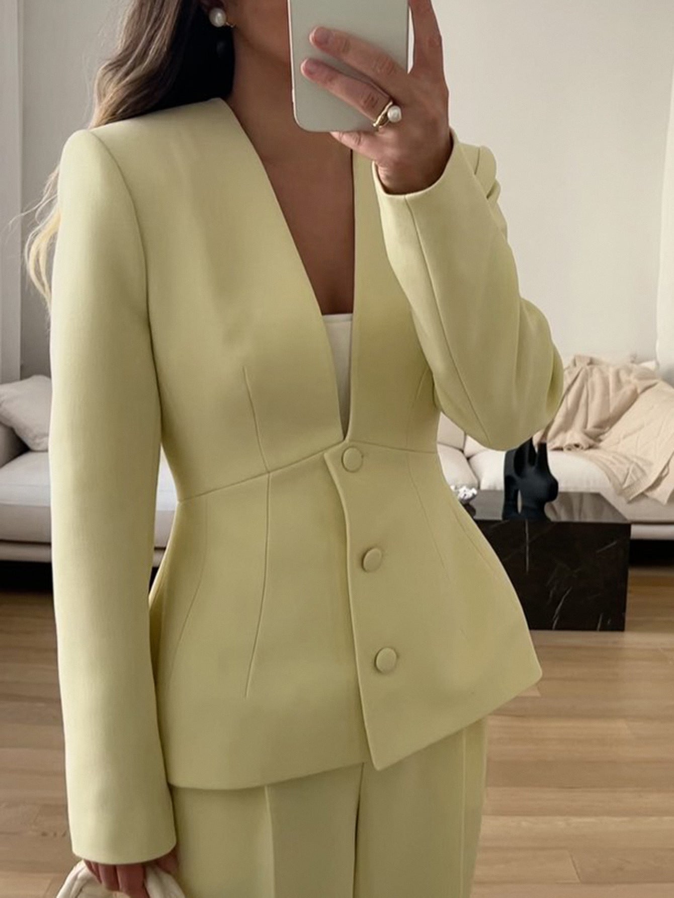 Tailored V-Neck Blazer with Waist-Cinching Fit
