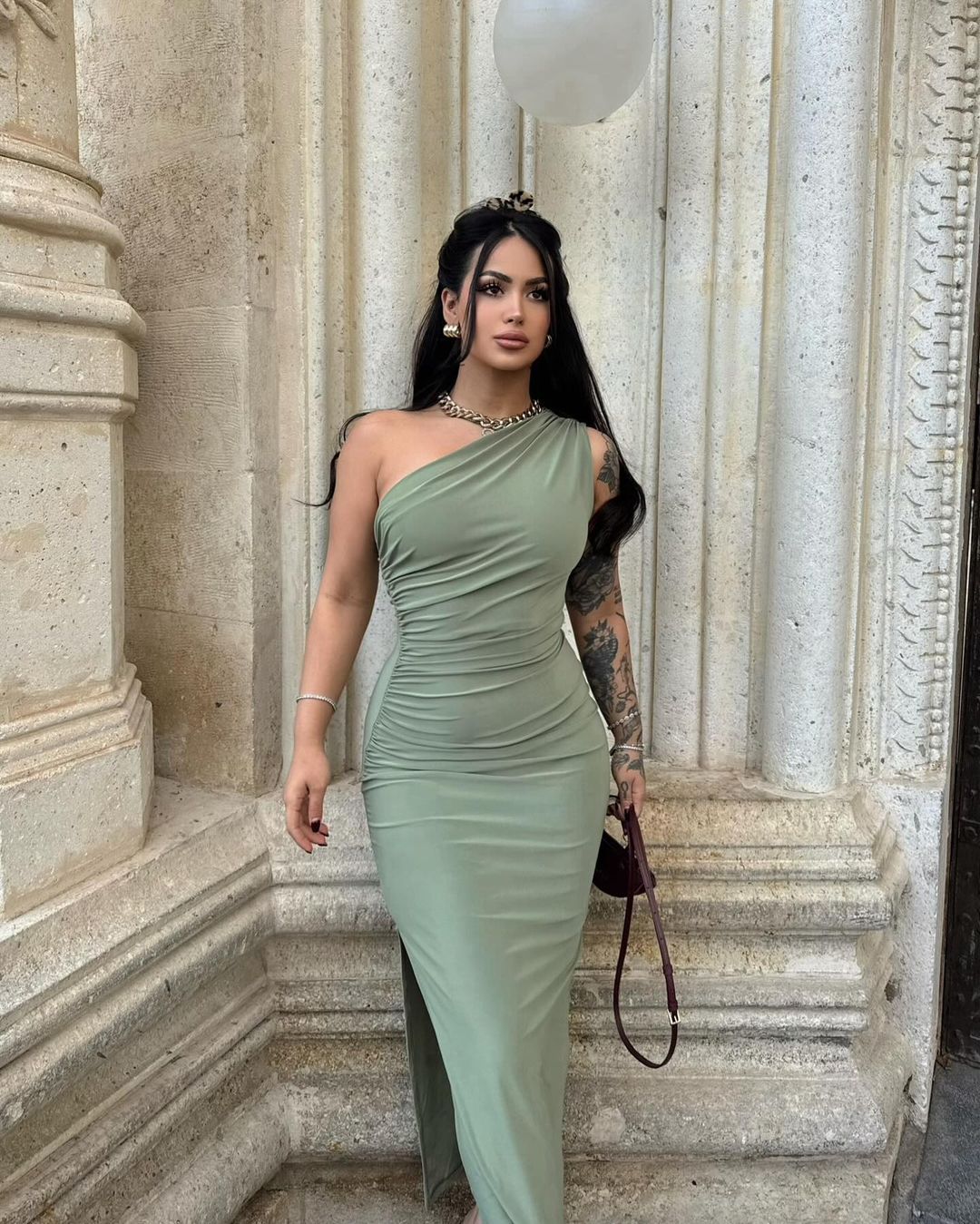 Bodycon One-Shoulder Maxi Dress with Ruched Detailing