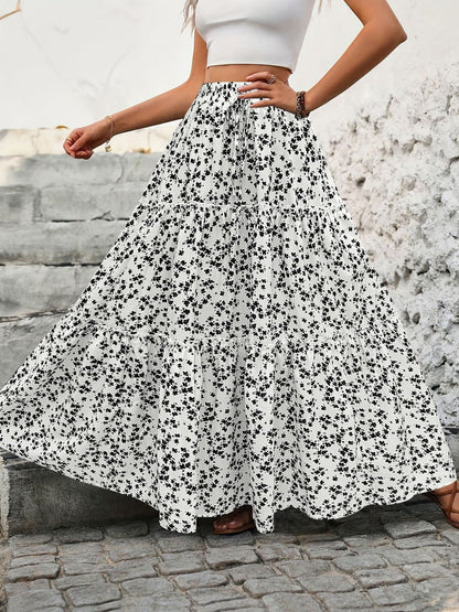 Small Floral Maxi Skirt with Tiered Splicing