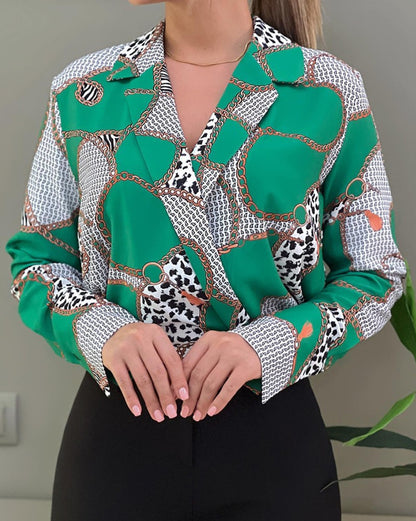 Chain Print Pullover Blouse with V-Neck and Long Sleeves