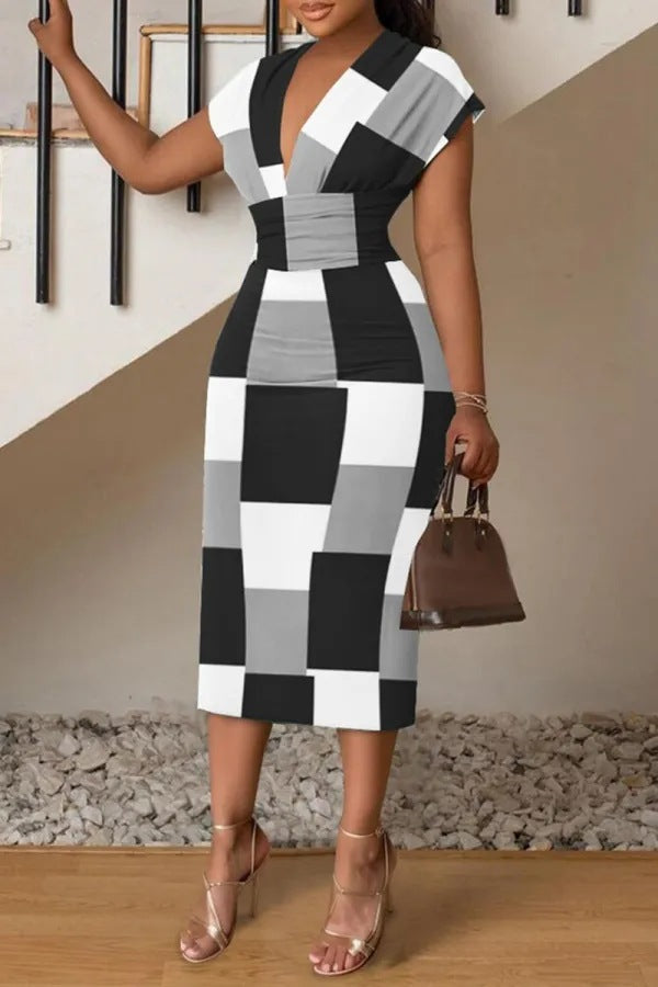 Printed Bodycon Midi Dress with V-Neck and Short Sleeves