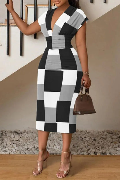 Printed Bodycon Midi Dress with V-Neck and Short Sleeves