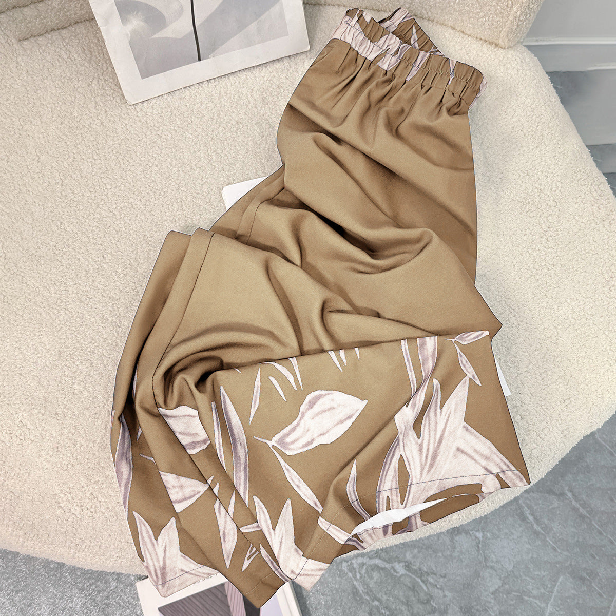 High-Waist Wide-Leg Trousers with Graphic Leaf Print