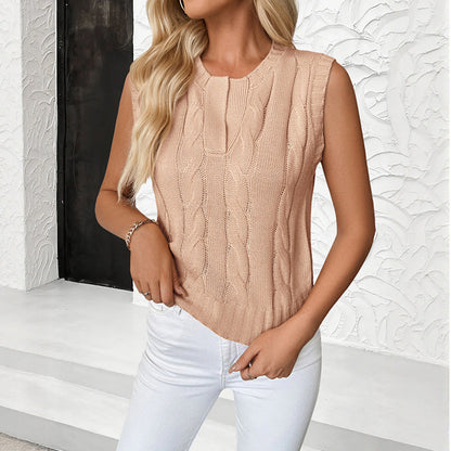 Loose Fit Cable Knit Sweater Vest with Round Neck
