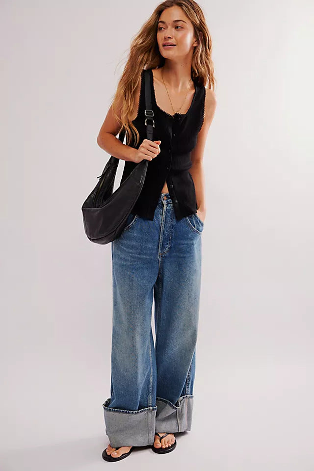 Slim Fit Ribbed Knit Cardigan with U-Neck and Button Front