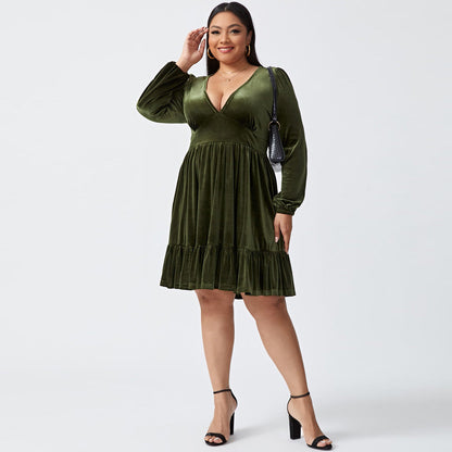 A-Line Velvet Mini Dress with V-Neck and Pleated Hem