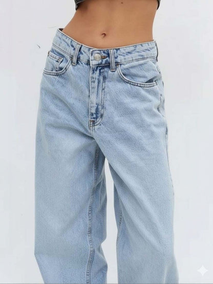 Women Relaxed Fit High-Rise Light Fade Jeans