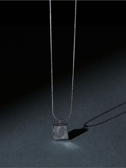 SALTY Stainless Steel Quirky Quasar Openable Silver Pendant Chain