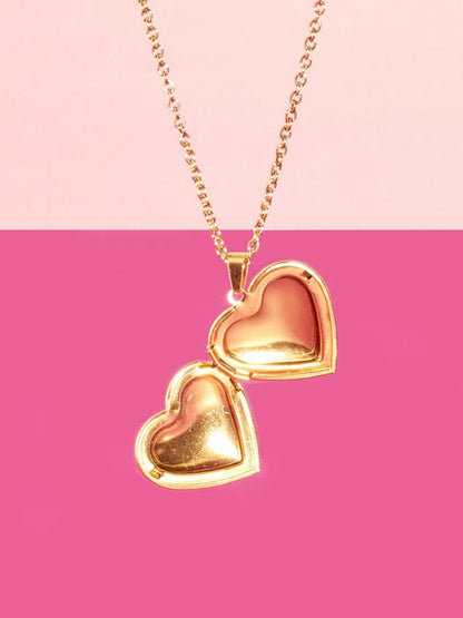 SALTY Stainless Steel Luxe Gold Heart Pendant With Chain