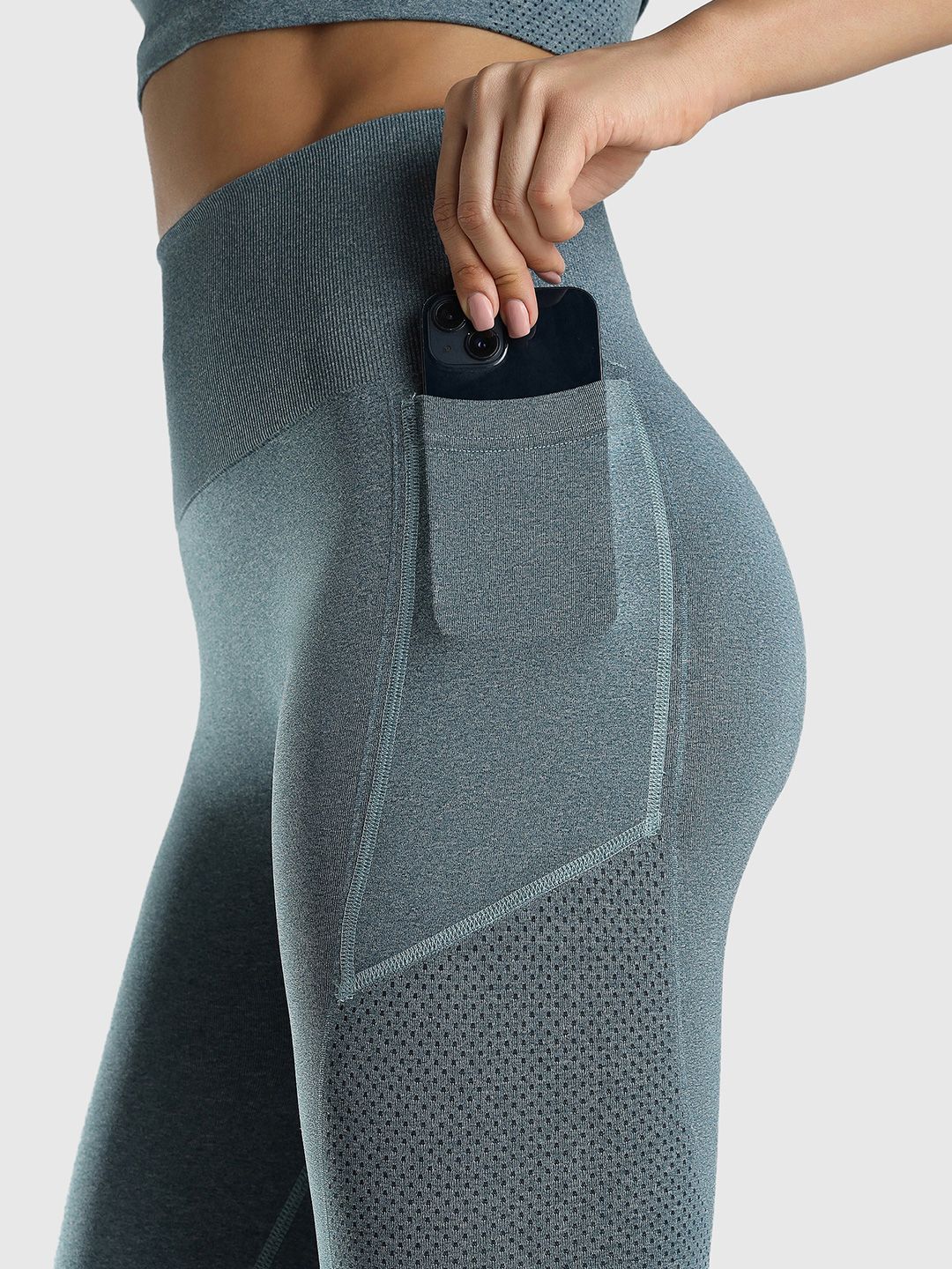 Women Solid Ankle Length Gym Tights