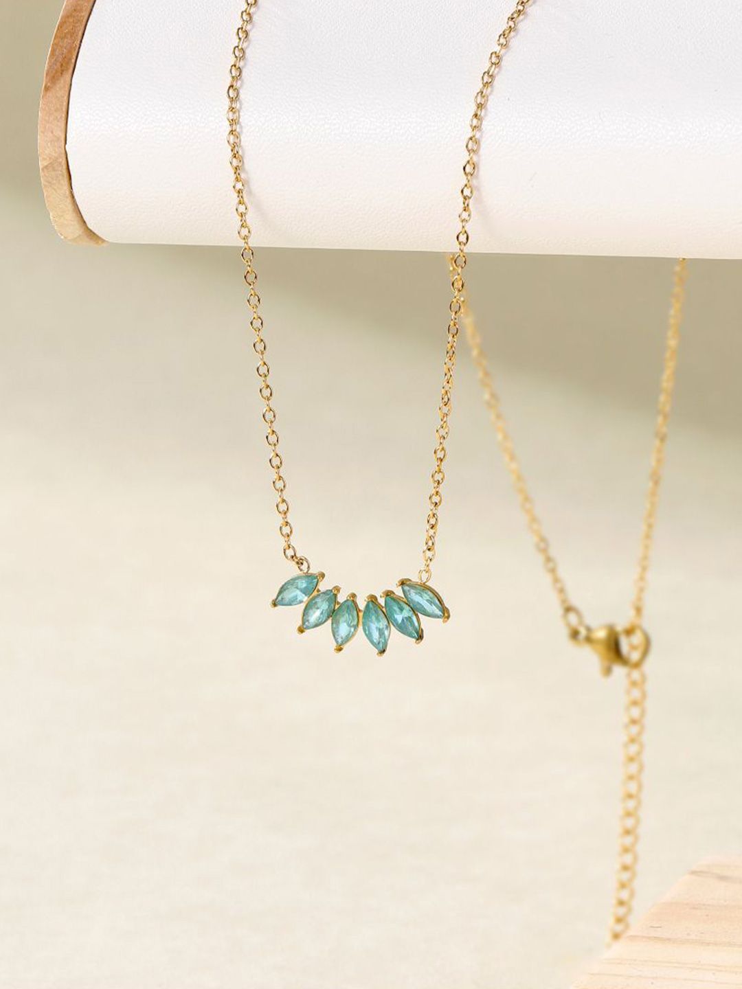 SALTY Peony Kiss Necklace