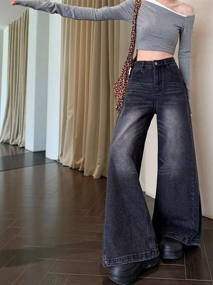 Women Wide Leg Mid-Rise Light Fade Jeans