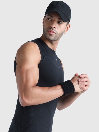 Men Moisture Wicking Solid Round Neck Compression T-shirt