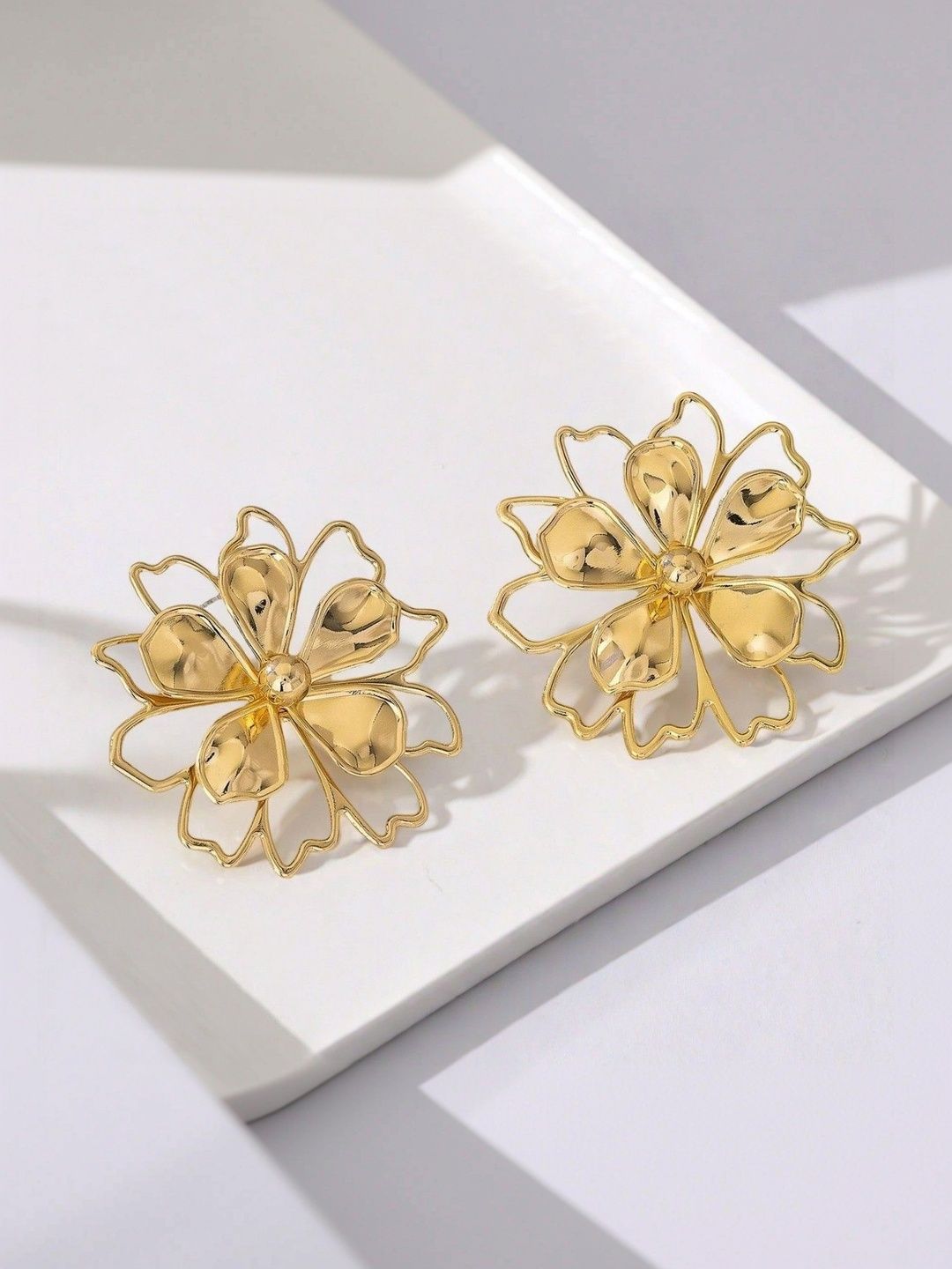 Floral Studs Earrings