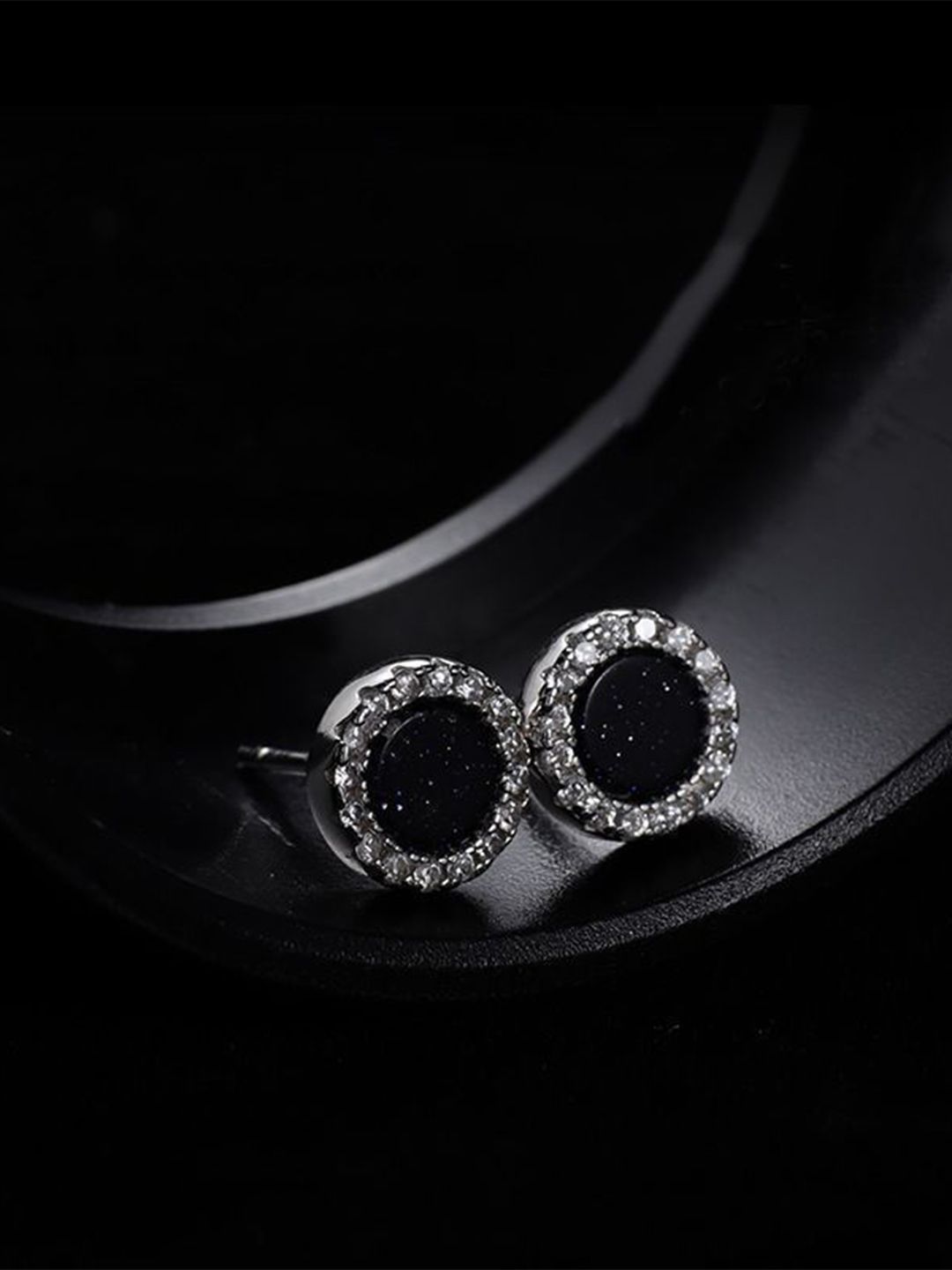 Stainless Steel Silver Plated Studded Circular Shaped Studs