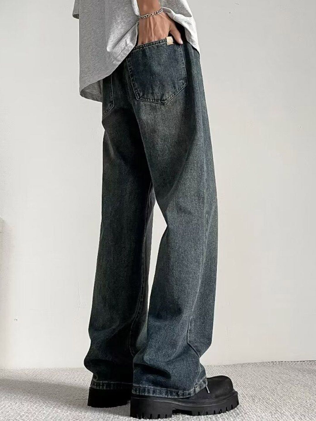 Men Wide Leg Mid-Rise Medium Shade Jeans