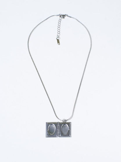 SALTY Stainless Steel Quirky Quasar Openable Silver Pendant Chain