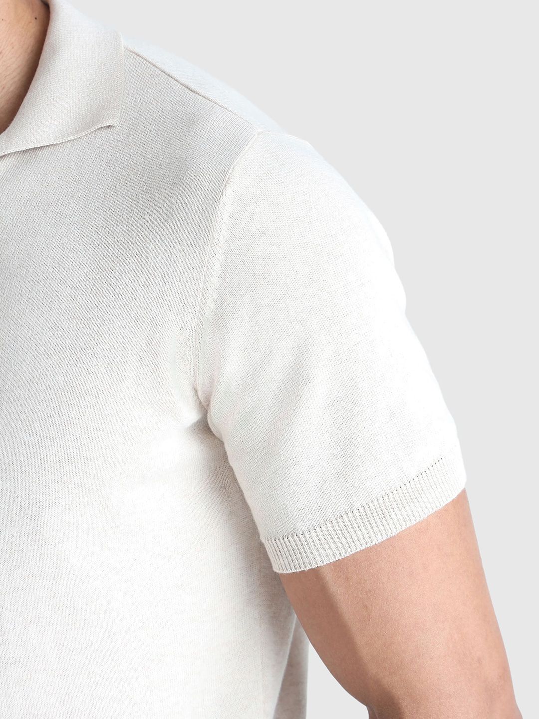 Men Solid Polo Collar Pure Cotton T-shirt
