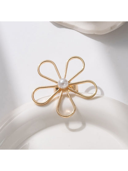 SALTY Floral Finger Ring