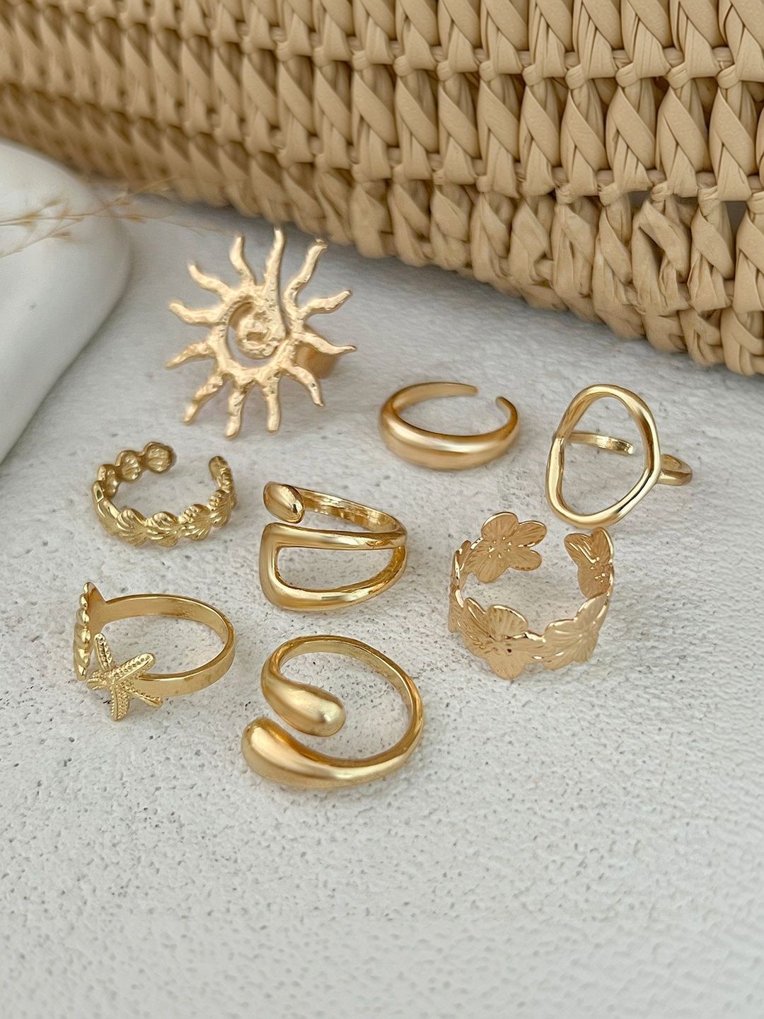Set of 8 Gold-Plated Finger Ring