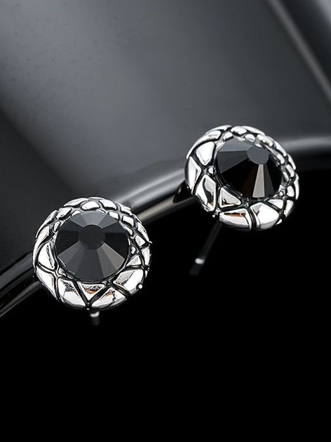 Diamond Shaped Studs Earrings