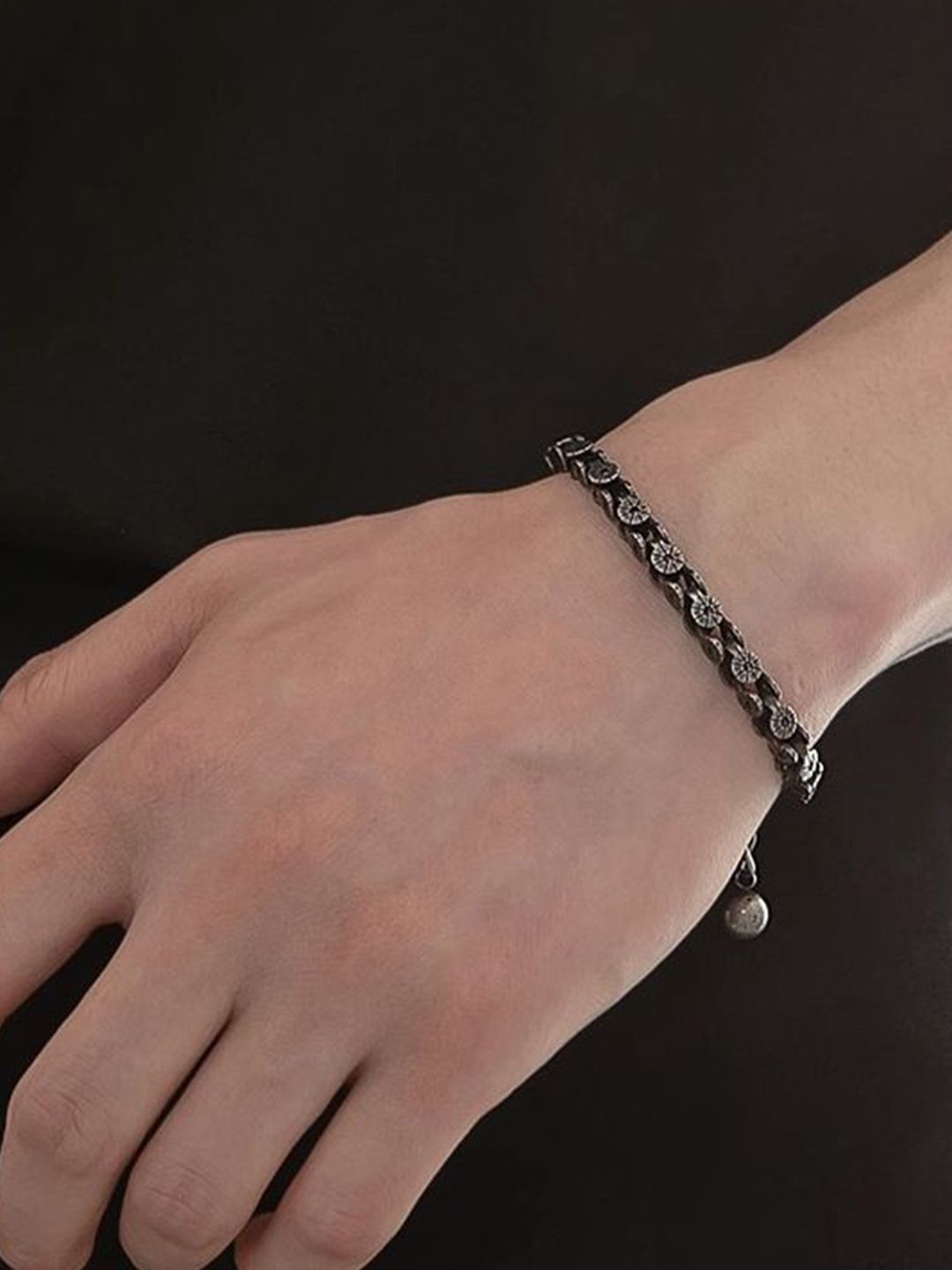 Men Stainless Steel Silver-Plated Link Bracelet