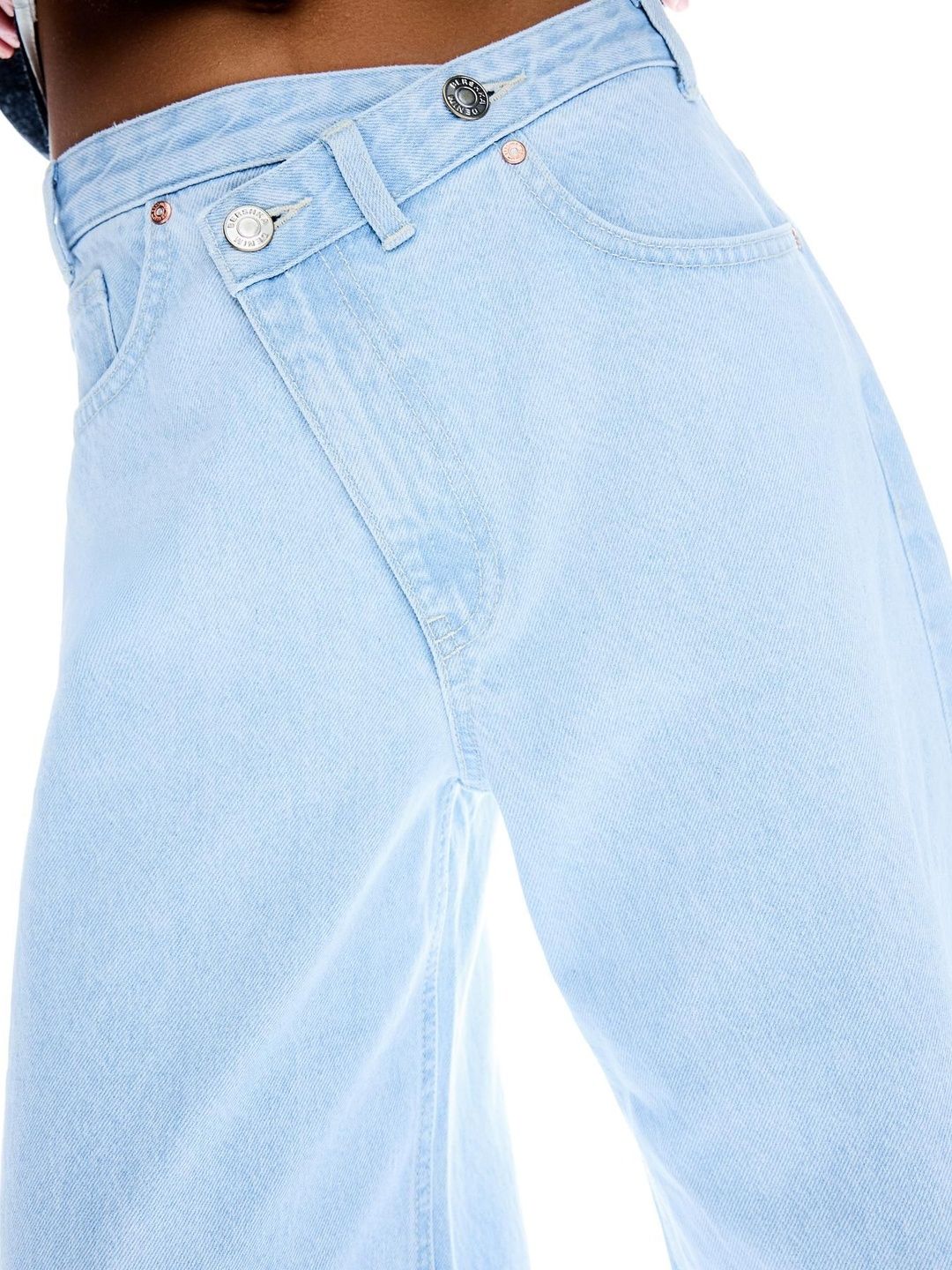 High-waist Wide-Leg Crossover Jeans